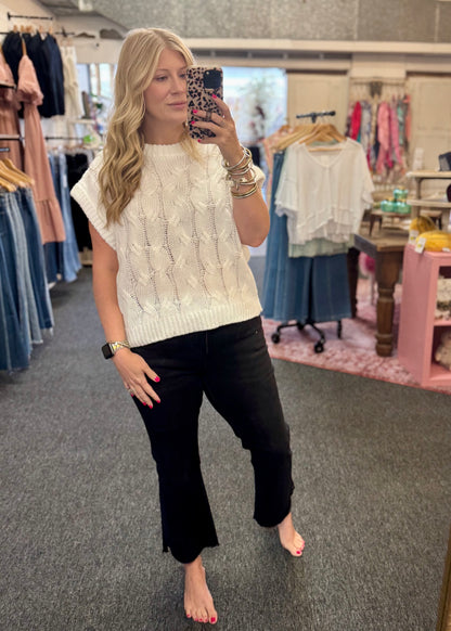 Cable Knit Sleeveless Sweater, White